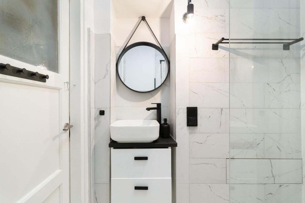 Glamorous And Brand New 2 Bedroom Краков Экстерьер фото