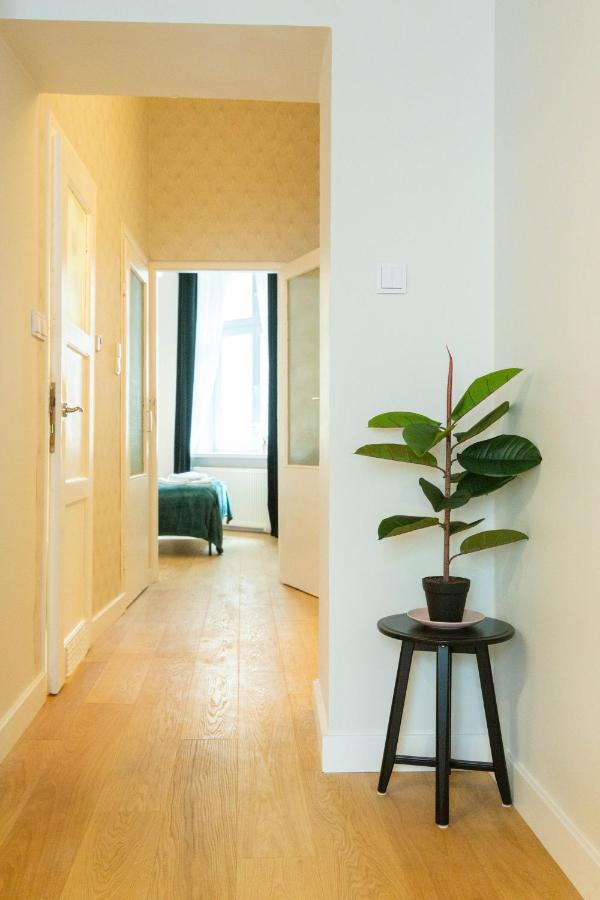 Glamorous And Brand New 2 Bedroom Краков Экстерьер фото